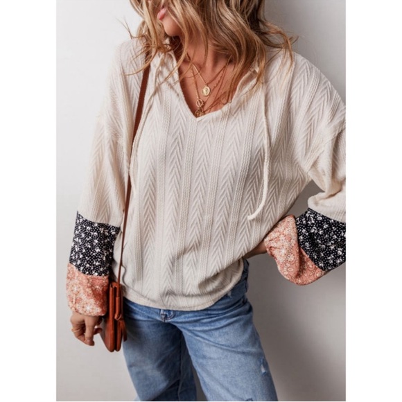 Chic Cream Sweater with Floral Sleeves - Picture 1 of 8